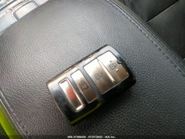 KNALN4D7XF5170758 KIA Cadenza Premium