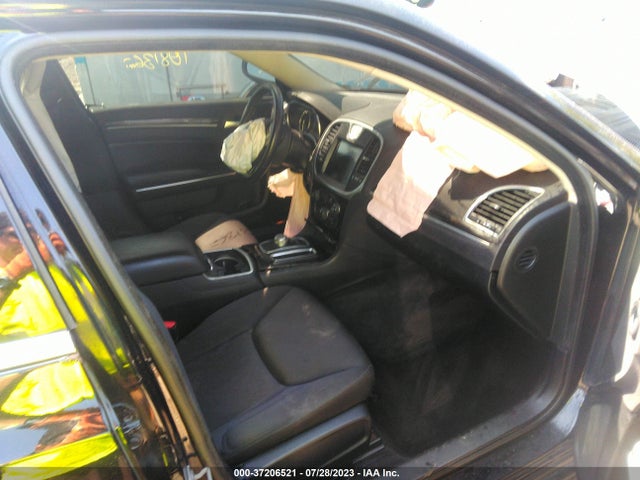 2C3CCARG1JH149691 Chrysler 300 Touring