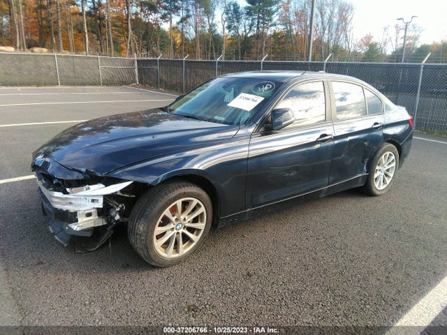 BMW 3 Series 320i 2016 WBA8E1G52GNU11986 Image 2