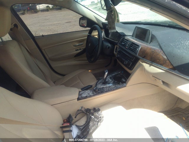 BMW 3 Series 320i 2016 WBA8E1G52GNU11986 Image 5
