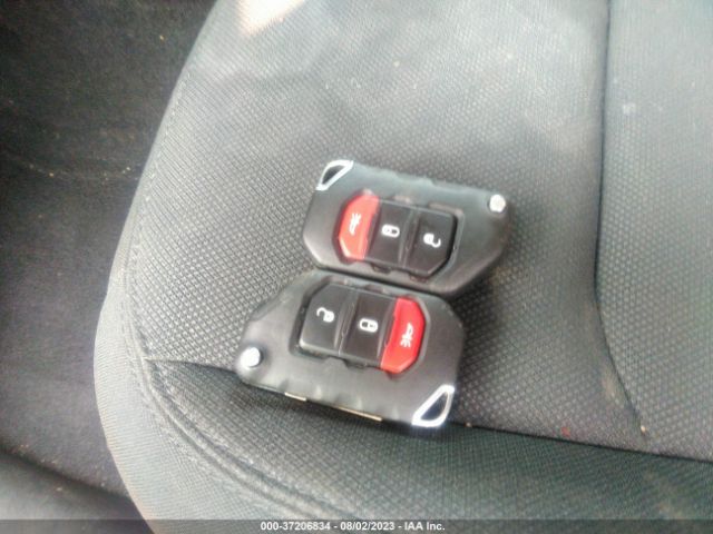 1C4HJXDN0MW678863 Jeep Wrangler Unlimited Sport S