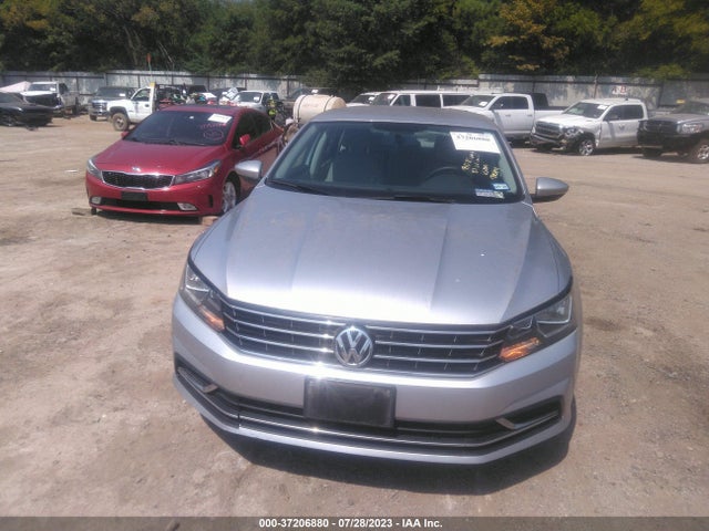1VWAT7A37GC036951 Volkswagen Passat 1.8t S