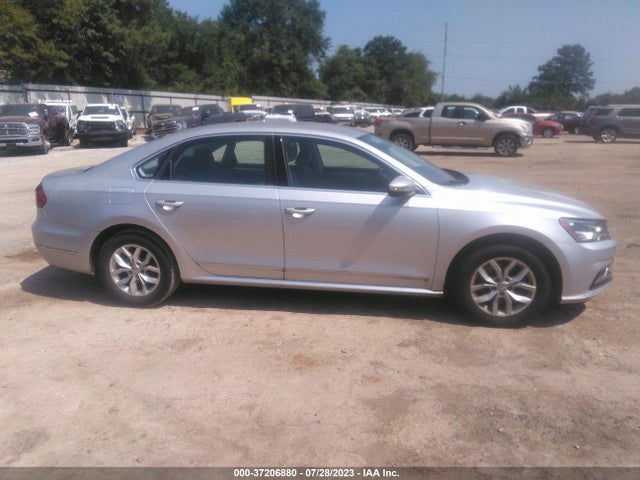 1VWAT7A37GC036951 Volkswagen Passat 1.8t S