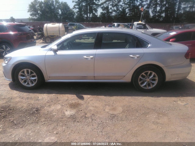 1VWAT7A37GC036951 Volkswagen Passat 1.8t S