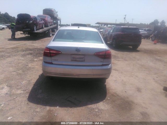 1VWAT7A37GC036951 Volkswagen Passat 1.8t S