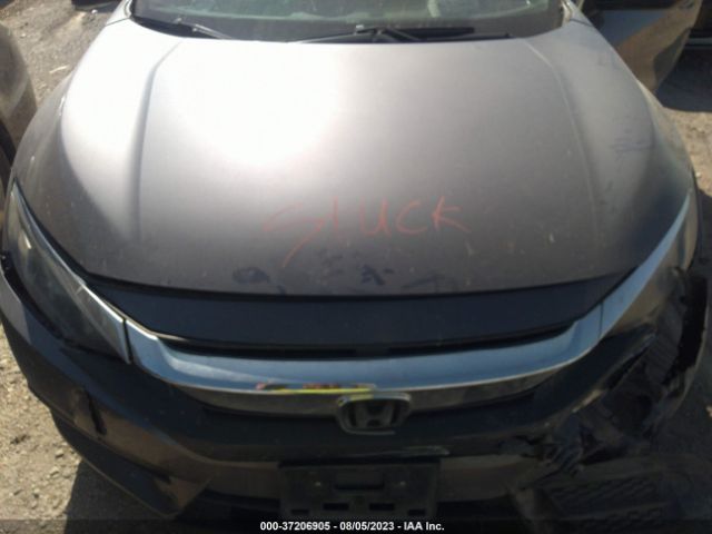 19XFC2F55JE003209 Honda Civic Sedan Lx