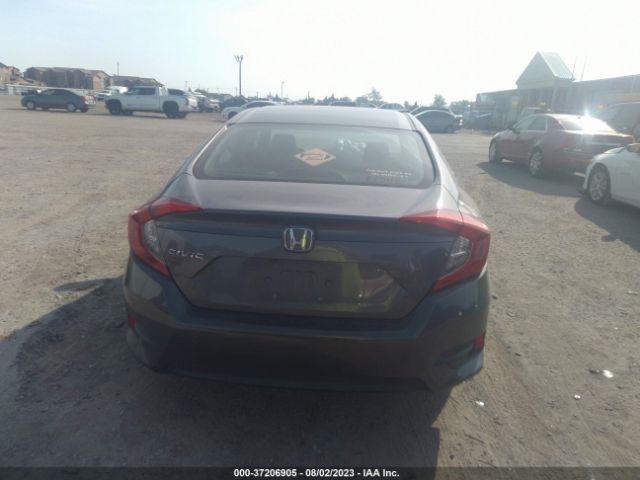 19XFC2F55JE003209 Honda Civic Sedan Lx
