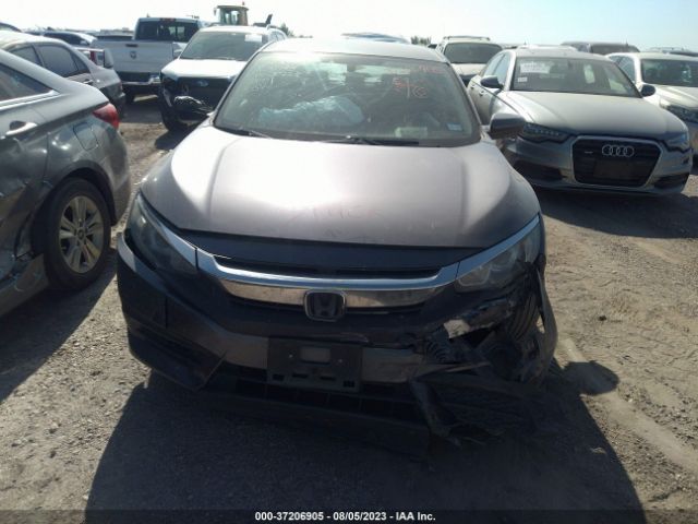 19XFC2F55JE003209 Honda Civic Sedan Lx