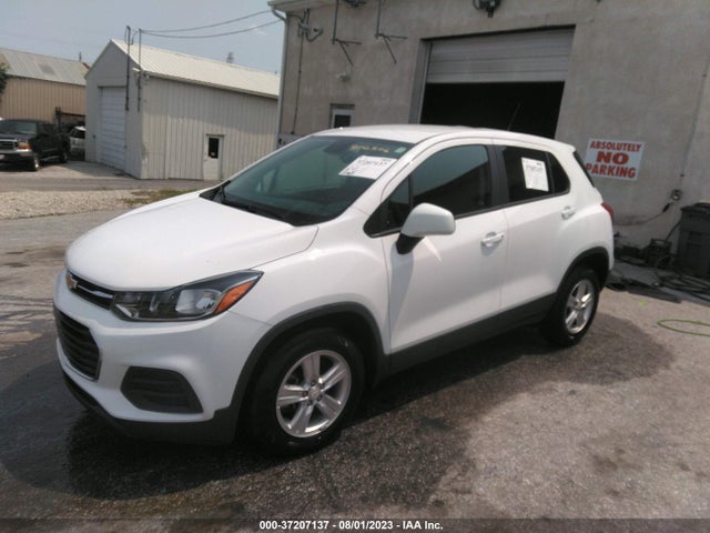 Chevrolet TRAX LS 2020 3GNCJKSB0LL306506 Image 2