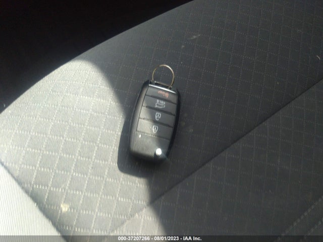 KIA SORENTO LX 2016 5XYPGDA57GG138120 Image 11