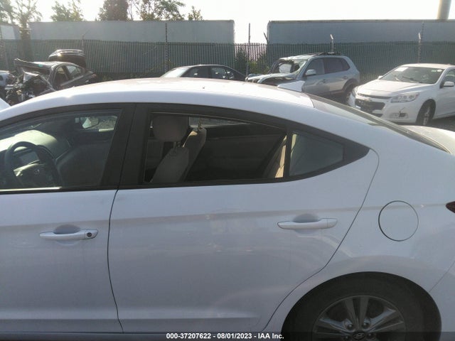 Hyundai ELANTRA SEL 2018 5NPD84LF3JH248765 Image 12