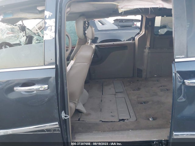 2C4RC1GG0ER143227 Chrysler Town & Country Limited