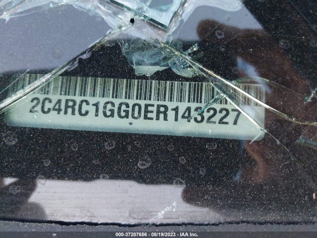 2C4RC1GG0ER143227 Chrysler Town & Country Limited