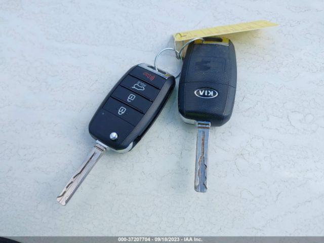KNDPMCAC8L7754336 KIA Sportage Lx