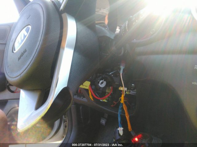 KNDPMCAC8L7754336 KIA Sportage Lx