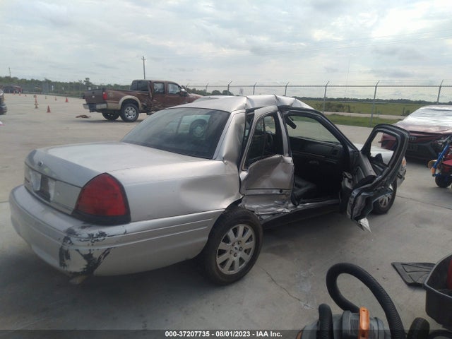 2006 FORD CROWN VICTORIA LX SPORT/LX VIN: 2FAFP74V06X137413