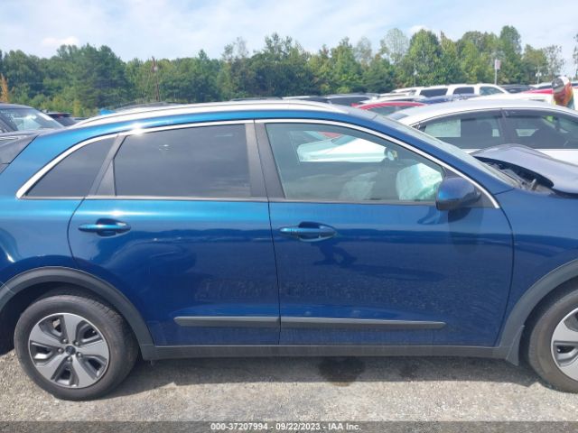 KNDCB3LC7J5200733 KIA NIRO LX