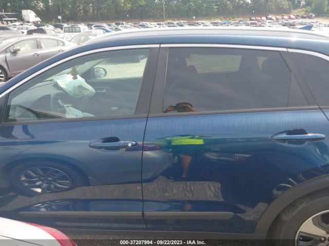 KNDCB3LC7J5200733 KIA NIRO LX