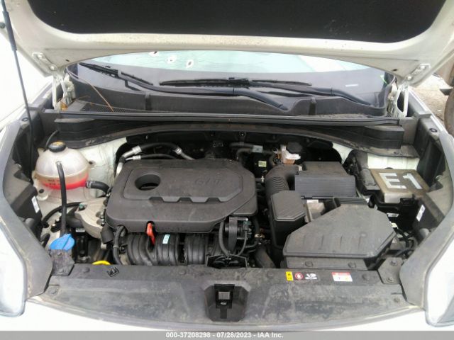 KNDPMCAC8M7889883 KIA Sportage Lx