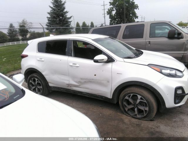 KNDPMCAC8M7889883 KIA Sportage Lx