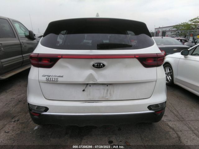 KNDPMCAC8M7889883 KIA Sportage Lx