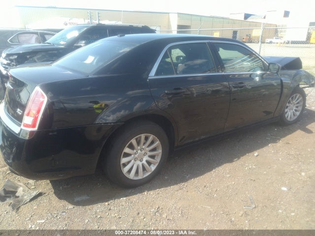 Chrysler 300 2014 2C3CCAAG2EH263281 Image 4