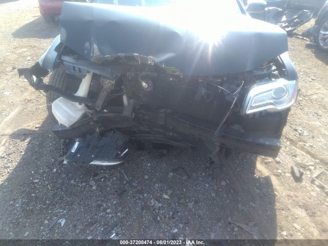 Chrysler 300 2014 2C3CCAAG2EH263281 Image 6