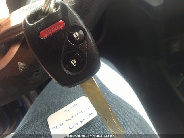 2013 HONDA FIT VIN: JHMGE8H36DC003369