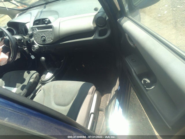 2013 HONDA FIT VIN: JHMGE8H36DC003369