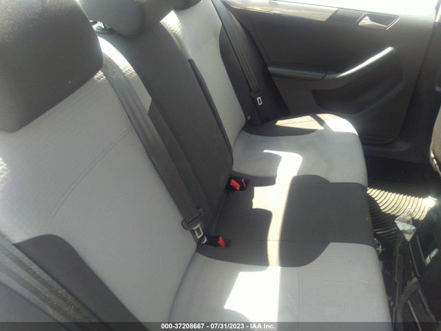 3VW167AJ8HM328047 Volkswagen Jetta 1.4t S