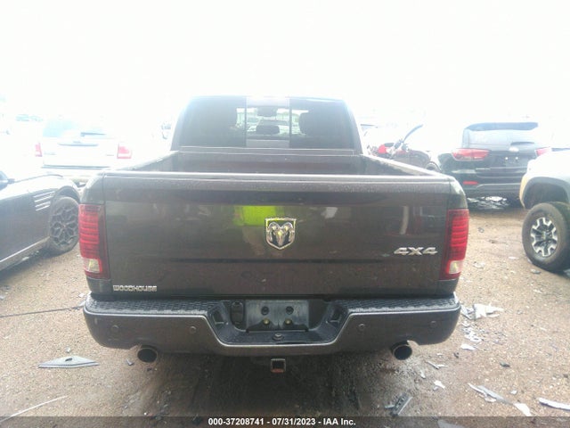 1C6RR7MT1JS190303 RAM 1500 Sport
