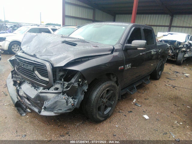 1C6RR7MT1JS190303 RAM 1500 Sport