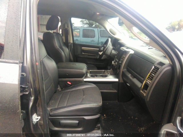 1C6RR7MT1JS190303 RAM 1500 Sport
