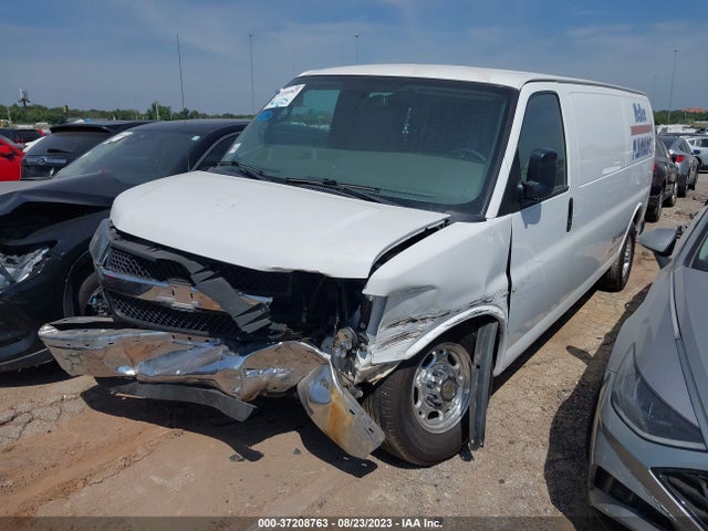 Chevrolet EXPRESS CARGO VAN 2015 1GCZGUCG0F1142452 Image 2