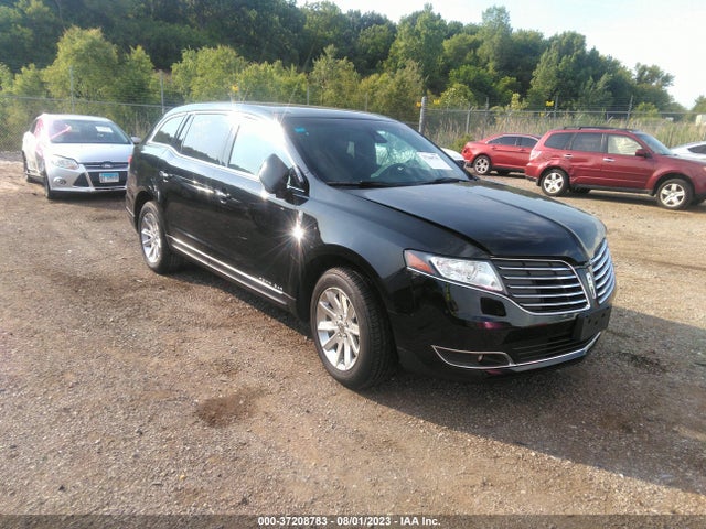 2018 Lincoln MKT, VIN: 2LMHJ5NK7JBL02649
