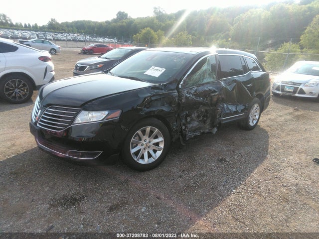 2018 Lincoln MKT, VIN: 2LMHJ5NK7JBL02649