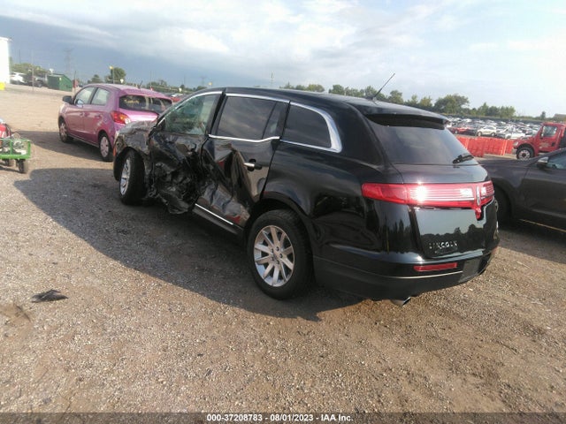 2018 Lincoln MKT, VIN: 2LMHJ5NK7JBL02649