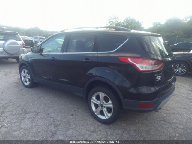 1FMCU9GX9FUC00560 Ford ESCAPE SE