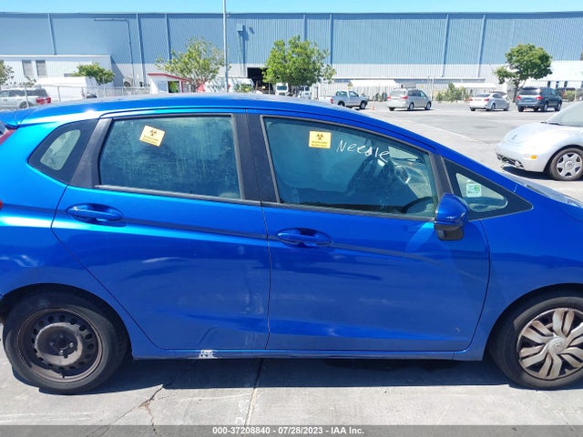 Honda FIT LX 2015 3HGGK5G55FM743865 Image 5