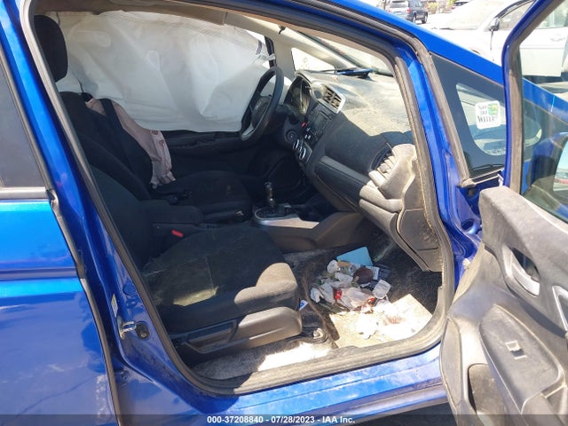 Honda FIT LX 2015 3HGGK5G55FM743865 Image 11