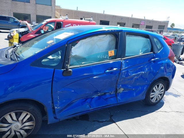Honda FIT LX 2015 3HGGK5G55FM743865 Image 12