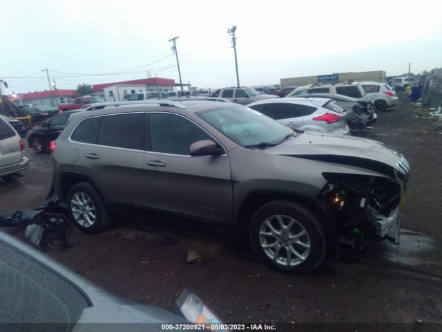 1C4PJLCB0HW604182 Jeep Cherokee Latitude