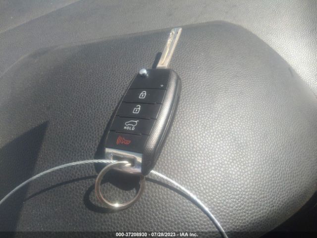 KNDJN2A27F7123103 KIA Soul Base