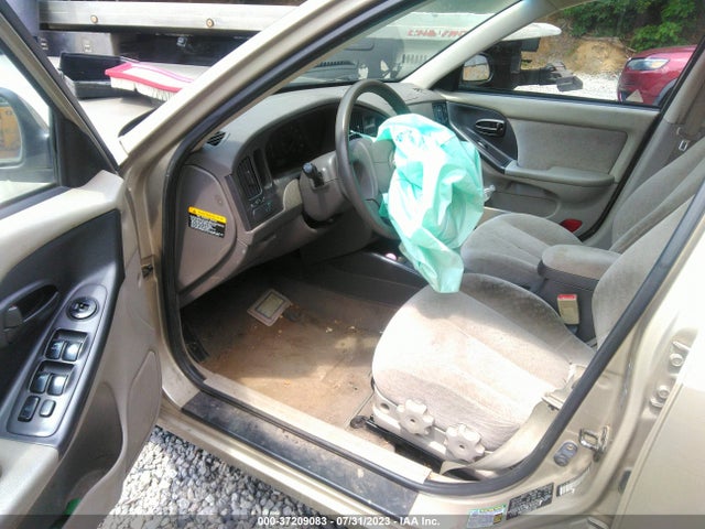 2005 HYUNDAI ELANTRA GLS/GT VIN: KMHDN46D25U124254