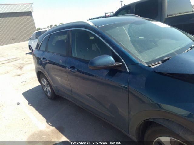 KNDCB3LC3K5241300 KIA NIRO LX