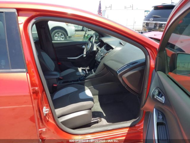 1FADP3L97JL325680 Ford FOCUS ST