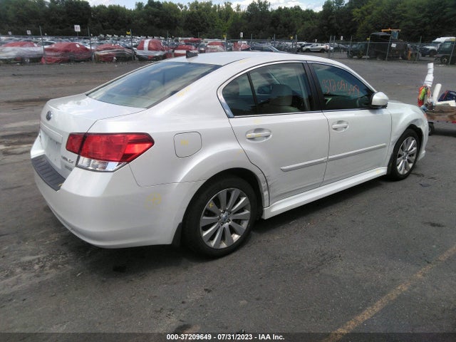 2011 SUBARU LEGACY 2.5I LTD PWR MOON VIN: 4S3BMBK65B3263483