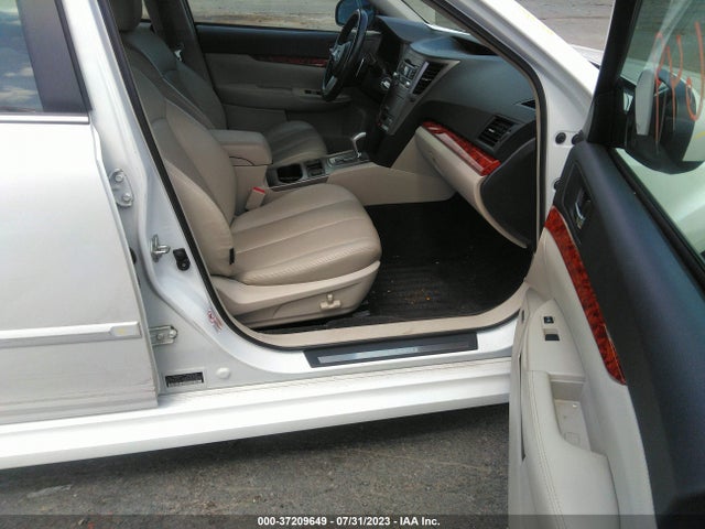 2011 SUBARU LEGACY 2.5I LTD PWR MOON VIN: 4S3BMBK65B3263483