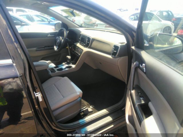 KNDPM3AC8J7325873 KIA Sportage Lx
