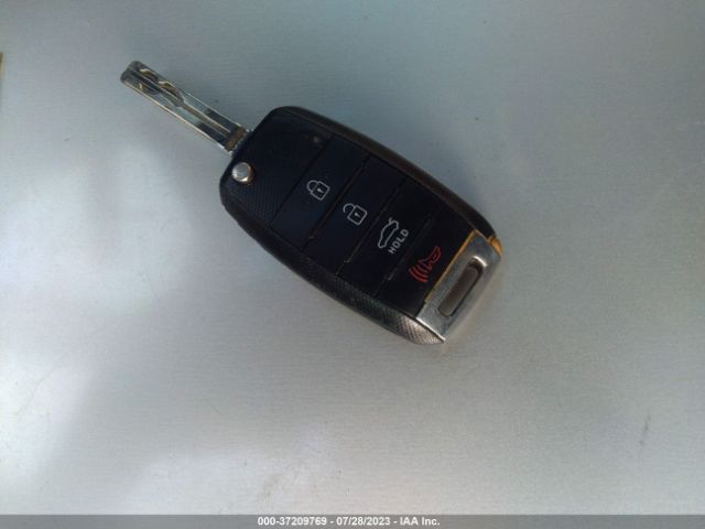 5XXGM4A78FG503000 KIA Optima Lx